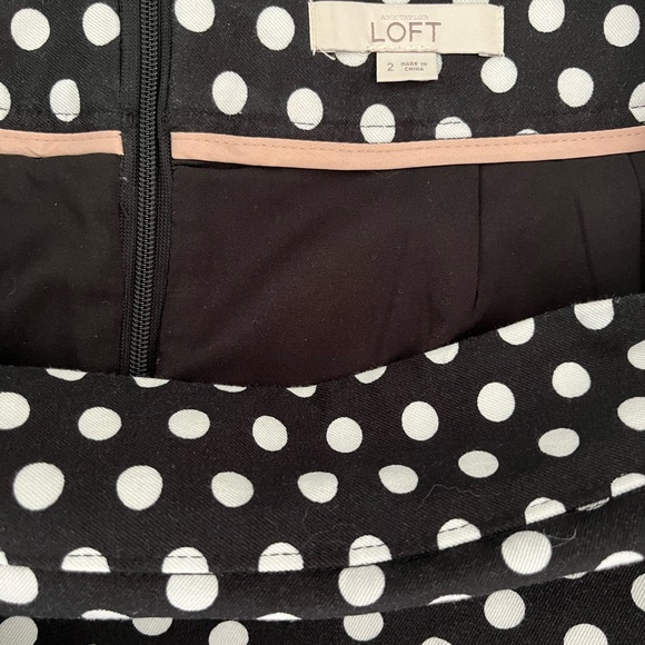 Preloved Ann Taylor LOFT polka dot pencil skirt size 2 - Picture 3 of 6
